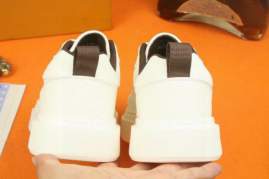 Picture of Louis Vuitton Shoes _SKULVsz38-43mnf101815470